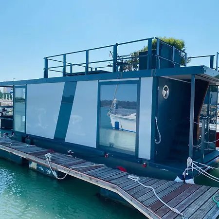 Houseboat Cadiz El Puerto - Casa Flotante Botel